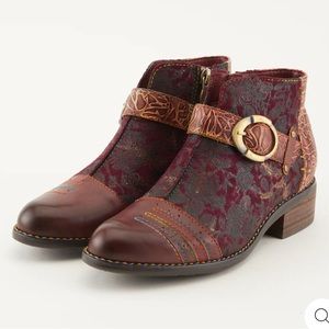 SOLD NWOB Spring Step L’Artiste Georgiana Bootie in Purple Multi Size 42/10.5-11